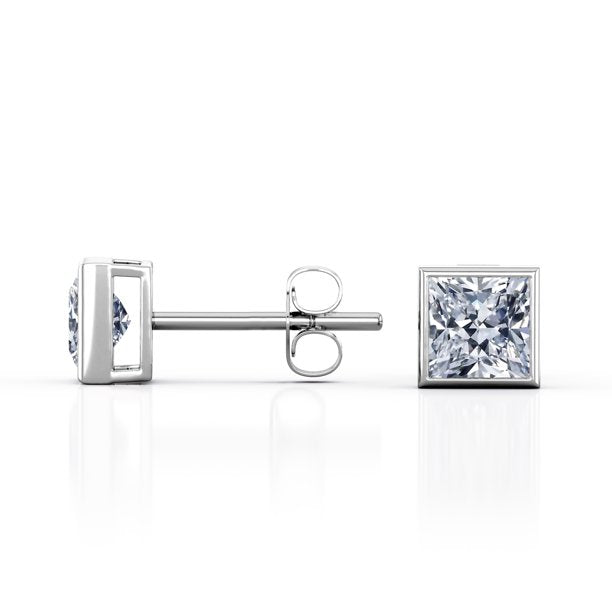 K10 ダイヤモンドピアス・イヤリング（片耳0.25ct／プリンセスカット／フクリン留め）